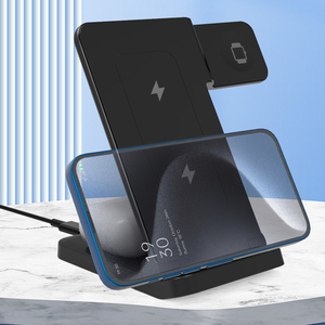 <span class=keywords><strong>Chargeur</strong></span> sans fil magnétique pliable 3-en-1 15W compact avec support pour smartphone, <span class=keywords><strong>montre</strong></span> <span class=keywords><strong>connectée</strong></span> et écouteurs, entrée Type C - Product Image 2