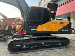 High Quality Cheap Price Original Hyundai 220LC-9s Cummins Engine 21.9 Ton Hydraulic Crawler Used Excavator 2023 Model Kawasaki - Product Image 5