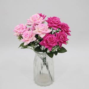 Fleurs artificielles imprimées, roses artificielles à 7 têtes en velours rouge, décoration pour la maison et les mariages, ornement transfrontalier - Product Image 2