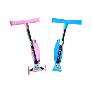 <span class=keywords><strong>Monopattino</strong></span> a 3 Ruote Multifunzionale Pieghevole in Plastica per Bambini, Giocattolo per Avventure all'Aperto, Regalo Perfetto per Bambini - Product Image 6