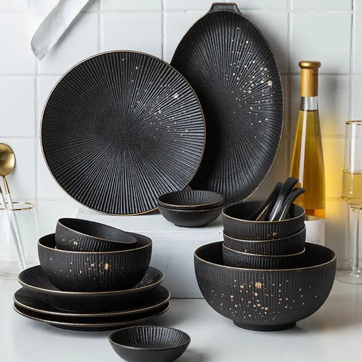 Уникальный дизайн, современная кухня для дома и ресторана, черная настольная тарелка и миска, керамический обеденный набор с золотым ободом