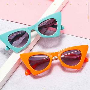 Gafas de Sol Vintage de Moda, Diseño de Ojo de Gato, Triangulares, con Estampado de Leopardo Negro, Protección UV400 para Mujer - Product Image 3