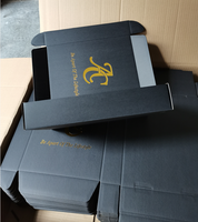 Bas prix personnalisé recyclable CMJN impression fleur conception AE flûte ondulé expédition vêtements boîte postale avec logo emballage
