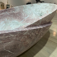 Baignoire autoportante en marbre luxueuse : une addition intemporelle à votre salle de bain