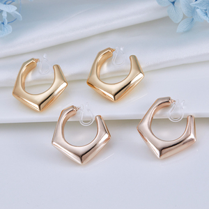 Pendientes de aro gruesos en forma de C irregulares <span class=keywords><strong>CCB</strong></span> de resina de joyería de moda de estilo europeo para mujer - Product Image 5