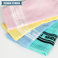 Chaussettes crossfit pour femmes Chaussettes de sport d'extérieur antidérapantes à boucle en éponge Chaussettes de sport d'élite personnalisées crossfit