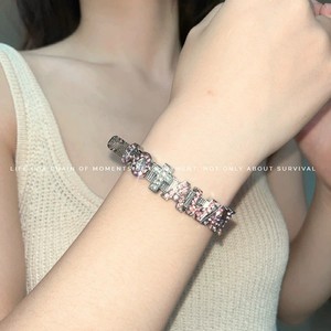 สร้อยข้อมือประดับเพชร Yingqi โลหะผสมเงิน ดีไซน์ Go Away เครื่องประดับแฟชั่นสำหรับผู้หญิง - Product Image 4