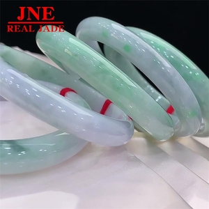 <span class=keywords><strong>Bracciale</strong></span> in <span class=keywords><strong>Giada</strong></span> Naturale del Myanmar di Grado A, <span class=keywords><strong>Verde</strong></span> Viola Delicato, Vendita all'Ingrosso - Product Image 5