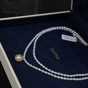 Collar de Perlas de Agua Dulce de Arroz Natural de Doble Capa con Colgante de Perla en Bisel Trenzado Chapado en Oro de 14K, Joyería Fina Hecha a Mano para Mujer - Product Image 2