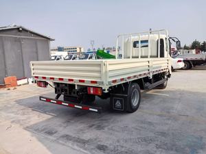 Camión de Carga de Plataforma Plana Reacondicionado SINOTRUK HOWO 4x2 RHD, 130HP, 10-13T, Suspensión de Ballestas, Diésel Usado, África - Product Image 4