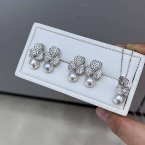 Ensemble de bijoux en argent sterling avec perle baroque d'eau douce classique de 9-10 mm, motif de trois pétales de fleurs - Product Image 1