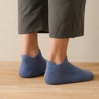 Bas de sport en coton épais blanc et noir avec logo personnalisé, vente en gros, MOQ faible, chaussettes de sport antidérapantes pour hommes, chaussettes de cheville
