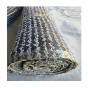 Tapis <span class=keywords><strong>géotextile</strong></span> industriel en bentonite GCL, couverture d'étanchéité géosynthétique en argile <span class=keywords><strong>pour</strong></span> applications de <span class=keywords><strong>drainage</strong></span> et de parcs - Product Image 1