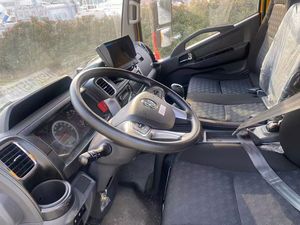 Camión cisterna de succión de aguas residuales de vacío Dongfeng 4x2 para desatascar tuberías - Product Image 5