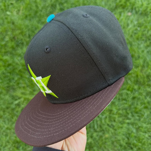 Producto Popular <span class=keywords><strong>59</strong></span> <span class=keywords><strong>Fifty</strong></span> Gorras Visera Plana A-Frame, Gorra Rígida Ajustada, Bicolor Negro y Marrón, Bordado de Estrella Verde Neón, Unisex - Product Image 2
