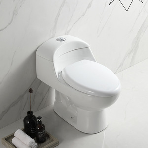 Haute qualité en céramique <span class=keywords><strong>de</strong></span> petite taille monobloc S-trap <span class=keywords><strong>toilette</strong></span> allongée désodorisation automatique Siphon Jet rinçage réservoir d'eau basse - Product Image 2