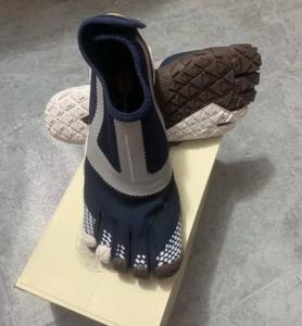 Chaussures de yoga et de pilates unisexes à cinq orteils, antidérapantes, à semelle fine, pour l'entraînement sportif, chaussons à cinq doigts - Product Image 4