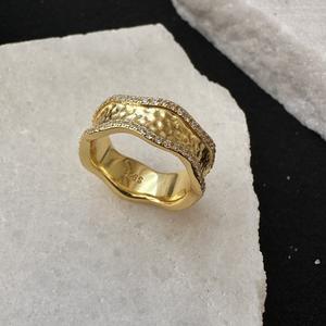 Anillo Wenchi S925 de Plata Pura, Estilo Francés Retro, Diseño Simple y Exclusivo, con Patrón de Ondas Brillantes, Joyería Elegante de Lujo Ligero de 18K - Product Image 2