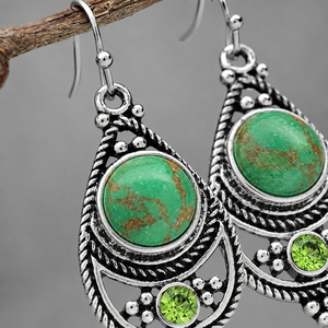 Orecchini Pendenti Vintage con Pietra Verde, Gioielli Scintillanti Ispirati al Lusso Reale per Donne - Product Image 4