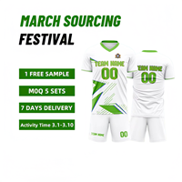 Großhandel Premium Fußball-Trikot Weiß & Grün Design Personalisierte 00 Nummer Langlebige Teamkleidung für Fußball-Liga-Spiele und Wettkämpfe