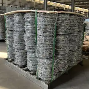 Wholesale galvanized farm fence per roll price meter iron barbed wire in egypt