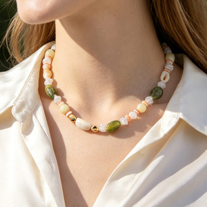Collier tendance d'été bohème en cristal vert fantôme avec perles et pierres naturelles, bijoux pour femmes - Product Image 1