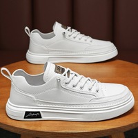 Chaussures de sport décontractées pour hommes, style printemps, en PU blanc, à enfiler, avec lacets, semelle intérieure amortissante, doublure en maille et caoutchouc