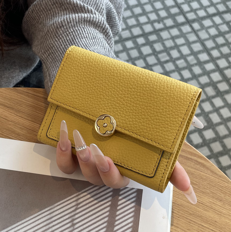 สีเหลือง