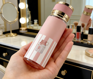 น้ำหอมอู๊ดอาหรับสุดหรู 100 มล. กลิ่นหอมติดทนนานจากธรรมชาติ สไตล์คลาสสิก แบบสเปรย์ สำหรับเดททั้งชายและหญิง รับผลิตแบบ OEM แบรนด์ส่วนตัว ปรับแต่งได้ - Product Image 2