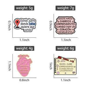 Épingles en émail avec verset biblique espagnol « Tu es là où Dieu veut que tu sois », broche de foi, badge de revers, vente en gros - Product Image 6