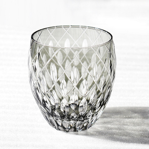 Edo Kiriko Sake Shot Glass <span class=keywords><strong>Verre</strong></span> <span class=keywords><strong>à</strong></span> whisky rond taillé <span class=keywords><strong>à</strong></span> la main bleu vert rouge et coloré <span class=keywords><strong>Verre</strong></span> <span class=keywords><strong>à</strong></span> cocktail gravé <span class=keywords><strong>à</strong></span> la main - Product Image 3