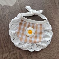 Ensemble chapeau et écharpe pour animaux de compagnie, couvre-tête de poupée de 20 cm, bavoir, petite fleur à carreaux, lingettes anti-salive pour chat et chien, bavoir