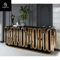 Buffet de luxe haut de gamme moderne avec base en bois et métal doré, meuble de rangement, console de salon pour la maison