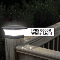 Le chapeau de poteau solaire à haute luminosité allume la lumière de pilier de capuchon de clôture de pont d'éclairage mené extérieur adaptée au poteau en bois 5*5