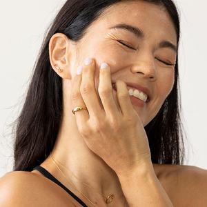 Milkkye Bague de fête de mariage pour femme en argent sterling 925 plaqué or 18 carats et rhodium à la mode Bold Wave - Product Image 4