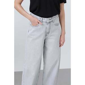 Pantalones Vaqueros Grises Holgados para Mujer Soul - Jeans Cómodos de Pierna Ancha para un Estilo Casual Urbano - 32192PNT - Product Image 2