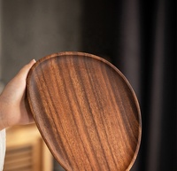 Plateau et assiette multi-usages en bois de noyer massif, forme irrégulière, créatif et durable, pour le camping