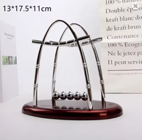 Berceau de Newton : Boules d'équilibre en plastique, mouvement perpétuel, jouet pédagogique pour l'enseignement de la physique et des sciences, pendule, décoration d'intérieur