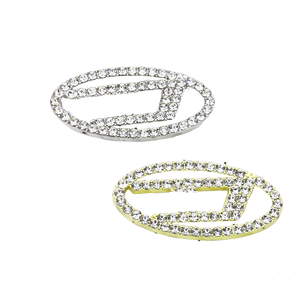 Дизайнерский чехол для телефона с бриллиантами и кристаллами, украшенный стразами, металлический шарм с логотипом люксового бренда - Product Image 6