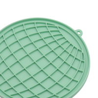 Tapis à lécher en silicone sphéroïdal carré pour chien, pour une alimentation lente, pour garder le chien confortable et amusé pendant le bain, tapis à lécher en silicone pour chien