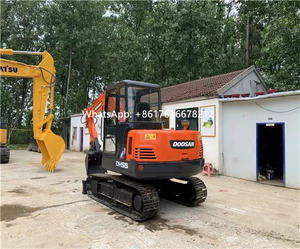 Excavadora de cadenas usada Doosan DH55 original de Corea, de 5 toneladas, con motor Isuzu y alta potencia de excavación, para importación familiar. - Product Image 6