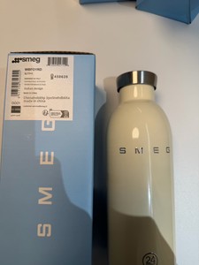 Bouteille isotherme double usage <span class=keywords><strong>SMEG</strong></span> 500 ml couleur crème, modèle collaboration 24e anniversaire, en acier inoxydable 304 - Product Image 5