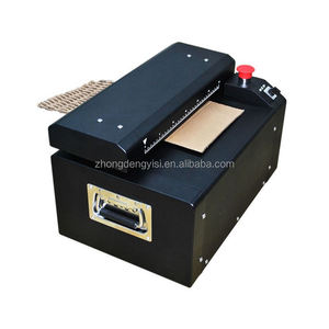 Machine à déchiqueter le papier recyclable pour coussinets ondulés en carton kraft, pour la production de rembourrage expansible et de déchets de carton alvéolé - Product Image 1