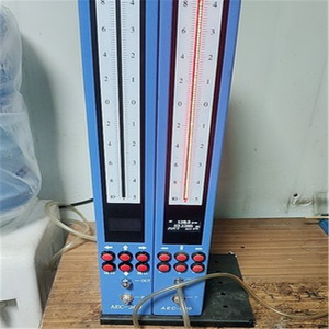 Manomètre pneumatique numérique AEC-300 avec affichage à double échelle pour une mesure de précision - Product Image 1