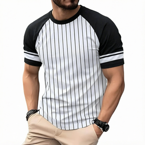 เสื้อยืดแขนสั้นพิมพ์ลายดิจิทัลสไตล์สตรีทสำหรับผู้ชาย น้ำหนัก 180 กรัม ผลิตจากโพลีเอสเตอร์ 100% เสื้อยืดลำลองแบบสั่งทำพิเศษพร้อมลายกราฟิกแนวสตรีทแวร์ - Product Image 1
