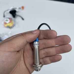 Piezas de repuesto para autobús Zhongtong, interruptor de proximidad, par de contactos normalmente abiertos para puerta trasera de autobús - Product Image 5