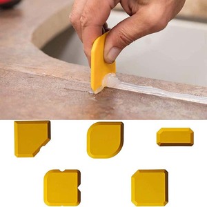 Cross-border Beauty Sewing Tool 5 Piece Glass Glue Plastic Scraper - Product Image 1
