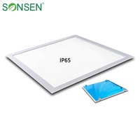 Plafonnier LED moderne étanche IP65, indice de fidélité des couleurs élevé (CRI 90), garantie 3 ans, 600x600 (2x2) carré, certifié CE et RoHS, pour salles de bain et cuisines