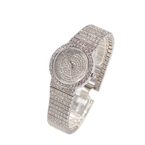 Montres <span class=keywords><strong>de</strong></span> luxe Hip Hop Bling en diamant glacé pour femme, <span class=keywords><strong>montre</strong></span>-bracelet couleur argent or, bijoux rappeur pour dames - Product Image 2