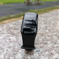 Bracelet balise BLE de suivi de contact et d'alarme de distance sociale par proximité